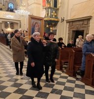 2026-02-01-relikwiea-Rafala-Kalinowskiego-wprowadzenie 008